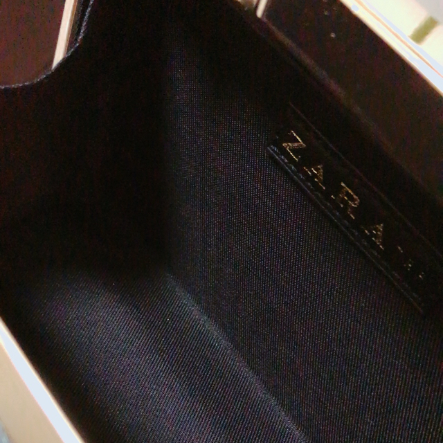 ZARA(ザラ)のZARA★パール付チェーンバッグ【新品 未使用】 レディースのバッグ(ショルダーバッグ)の商品写真