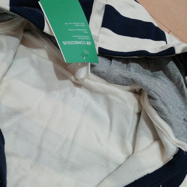 H&M(エイチアンドエム)のH&Mベビー☆スウェットオールインワンスーツ70 キッズ/ベビー/マタニティのベビー服(~85cm)(ロンパース)の商品写真