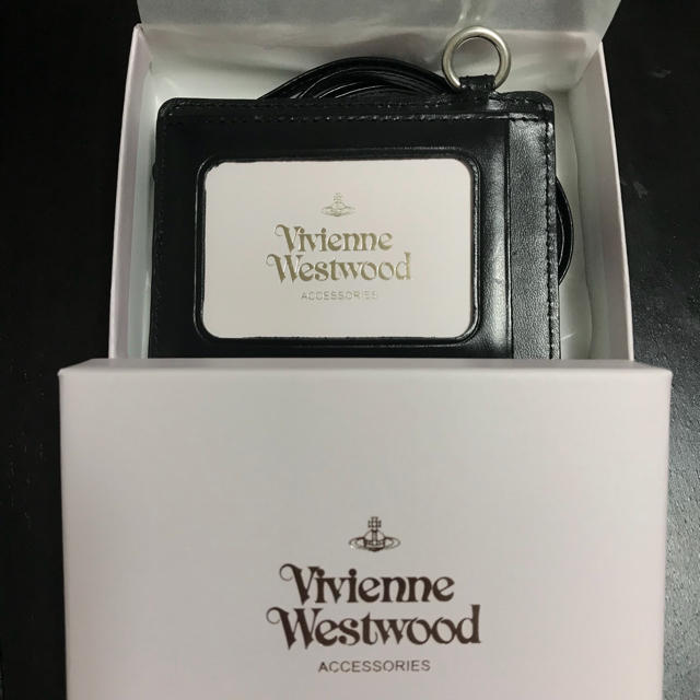 Vivienne Westwood(ヴィヴィアンウエストウッド)のなーき様☆専用 レディースのファッション小物(パスケース/IDカードホルダー)の商品写真