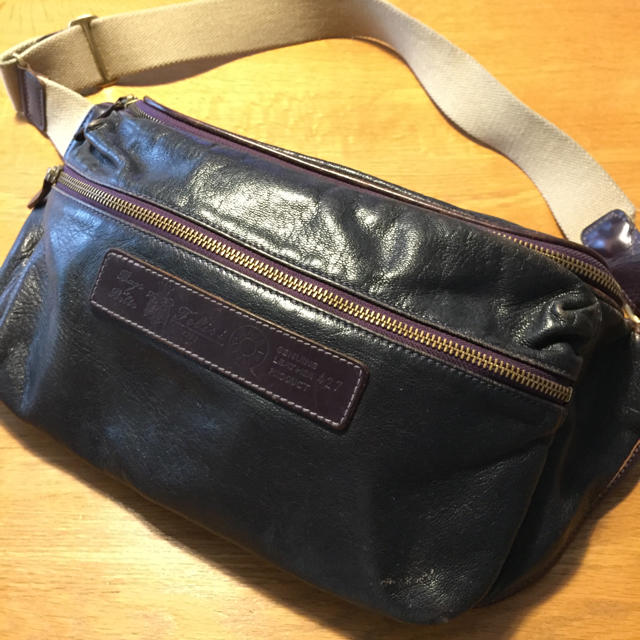 Felisi(フェリージ)の［週末限定価格］フェリージ ボディーバッグ 深紫 レザー BAYBROOK 別注 メンズのバッグ(ボディーバッグ)の商品写真