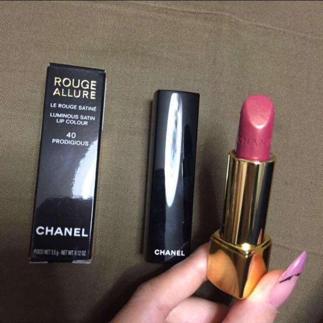 CHANEL(シャネル)のシャネル 口紅 40番 コスメ/美容のベースメイク/化粧品(その他)の商品写真