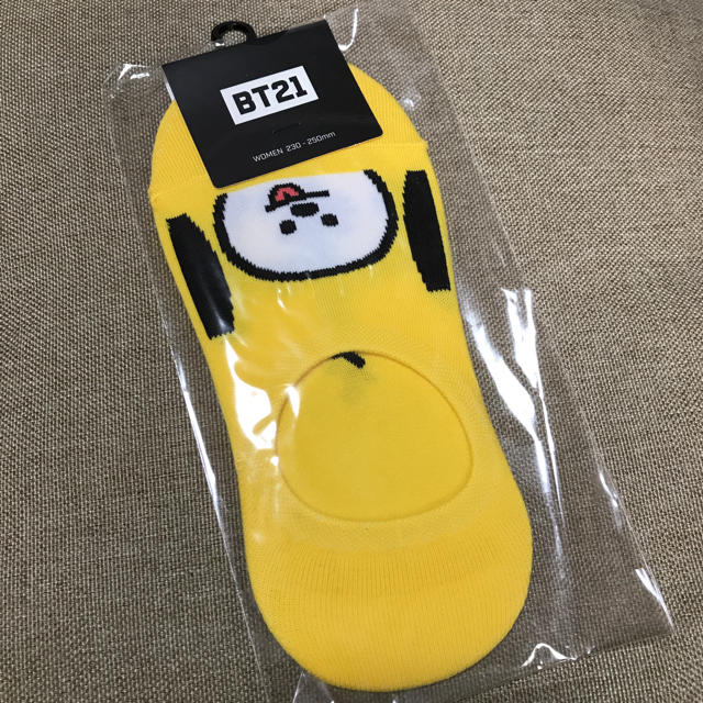 防弾少年団(BTS)(ボウダンショウネンダン)のBTS BT21 スニーカーソックス chimmy エンタメ/ホビーのタレントグッズ(アイドルグッズ)の商品写真