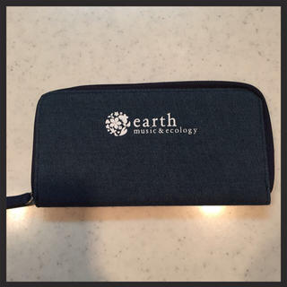 アースミュージックアンドエコロジー(earth music & ecology)のearth デニム財布(財布)
