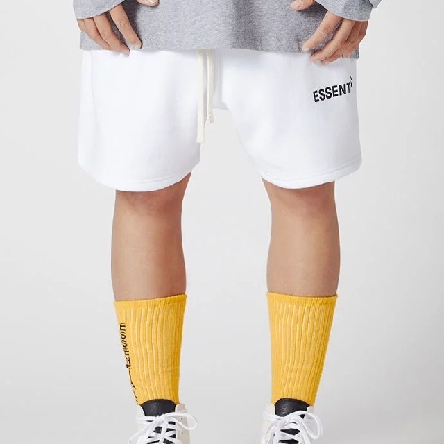 FEAR OF GOD(フィアオブゴッド)のS Fear Of God Essentials shorts FOG メンズのパンツ(ショートパンツ)の商品写真