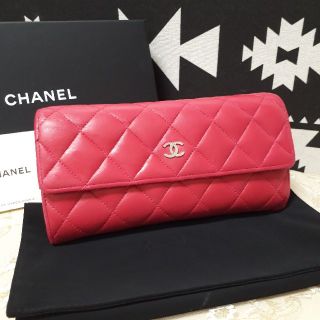 シャネル(CHANEL)のCHANEL　マトラッセ　ピンク　長財布　
正規品(財布)