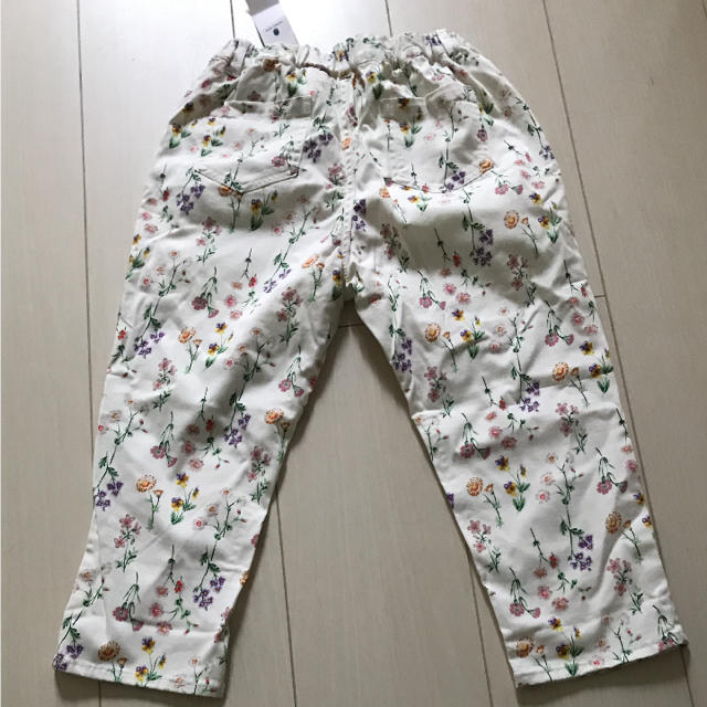 GLOBAL WORK(グローバルワーク)のグローバルワーク 花柄パンツ  キッズ/ベビー/マタニティのキッズ服女の子用(90cm~)(パンツ/スパッツ)の商品写真