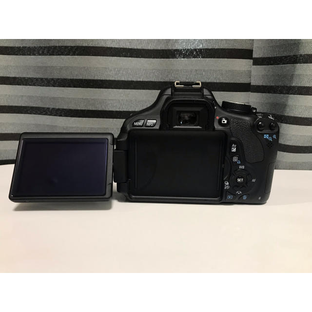 Canon(キヤノン)のEOS Kiss X5 ダブルズームキット  スマホ/家電/カメラのカメラ(デジタル一眼)の商品写真