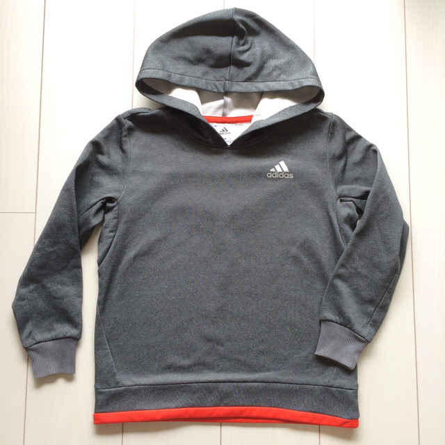 adidas(アディダス)のオレンジ様専用 キッズ/ベビー/マタニティのキッズ服男の子用(90cm~)(ジャケット/上着)の商品写真