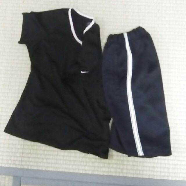 NIKE(ナイキ)のナイキ　シャツ レディースのトップス(Tシャツ(半袖/袖なし))の商品写真