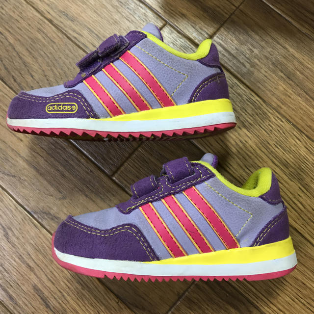 adidas(アディダス)のアディダス♡スニーカー13 キッズ/ベビー/マタニティのベビー靴/シューズ(~14cm)(スニーカー)の商品写真