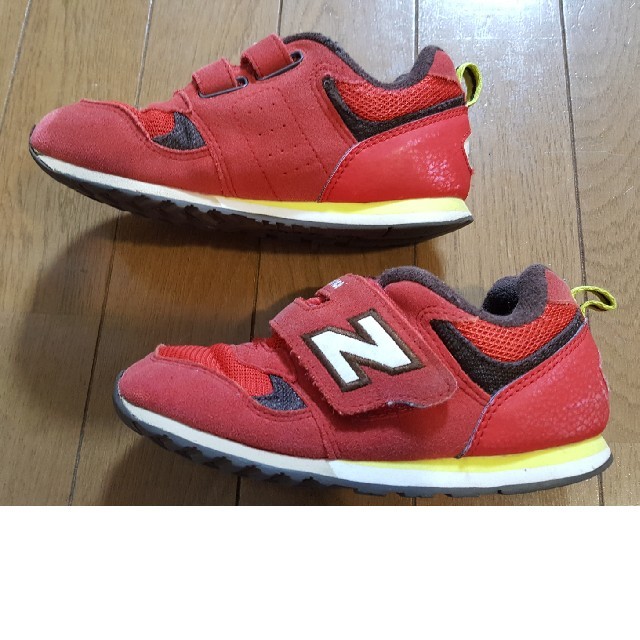 New Balance(ニューバランス)のニューバランススニーカー　18.5 キッズ/ベビー/マタニティのキッズ靴/シューズ(15cm~)(スニーカー)の商品写真