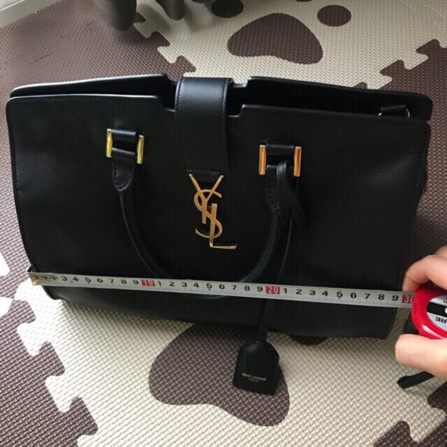 Yves Saint Laurent Beaute(イヴサンローランボーテ)の専用！！イブサンローラン バッグ 正規品⭐️ レディースのバッグ(ハンドバッグ)の商品写真