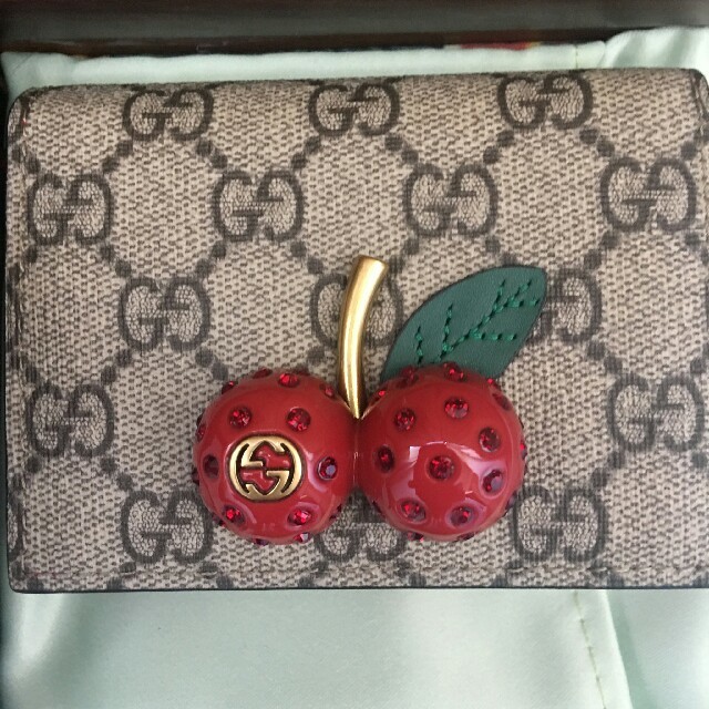 Gucci(グッチ)の
GUCCIチェリー財布 レディースのファッション小物(財布)の商品写真