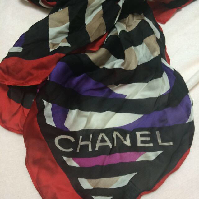 CHANEL(シャネル)のCHANEL スカーフ レディースのファッション小物(マフラー/ショール)の商品写真