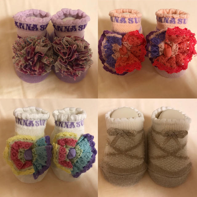 ANNA SUI mini(アナスイミニ)のアナスイミニ&トッカ ベビー用靴下4足セット キッズ/ベビー/マタニティのこども用ファッション小物(靴下/タイツ)の商品写真