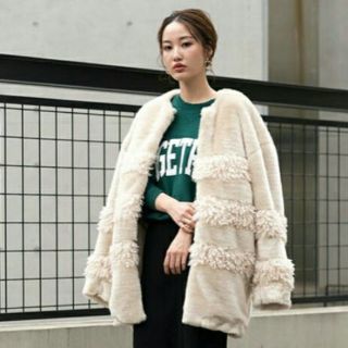 マウジー(moussy)のmoussy☆ストライプファーコート☆新品(毛皮/ファーコート)