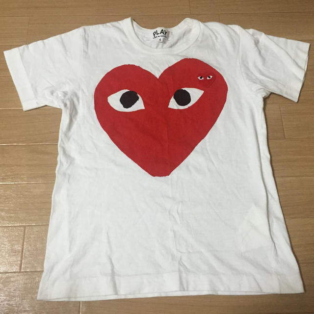 COMME des GARCONS(コムデギャルソン)のプレイ Tシャツ Sサイズ レディースのトップス(Tシャツ(半袖/袖なし))の商品写真