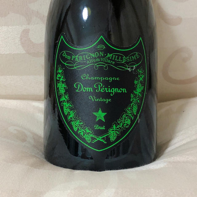 Dom Pérignon(ドンペリニヨン)のドンペリ ルミナス ウルトラジャパン ヴィンテージ2009 食品/飲料/酒の酒(シャンパン/スパークリングワイン)の商品写真