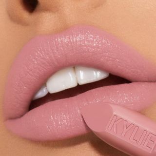 カイリーコスメティックス(Kylie Cosmetics)のkylie  infatuation クリームリップスティックス(口紅)