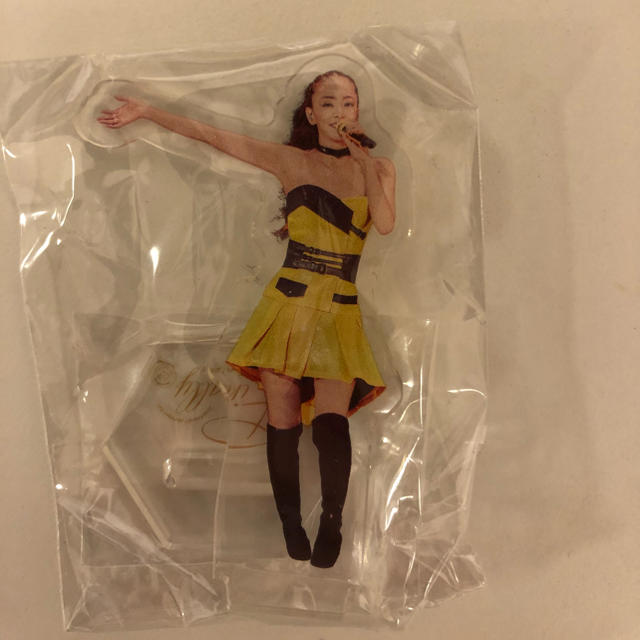 安室奈美恵 アクリルスタンド エンタメ/ホビーのタレントグッズ(ミュージシャン)の商品写真