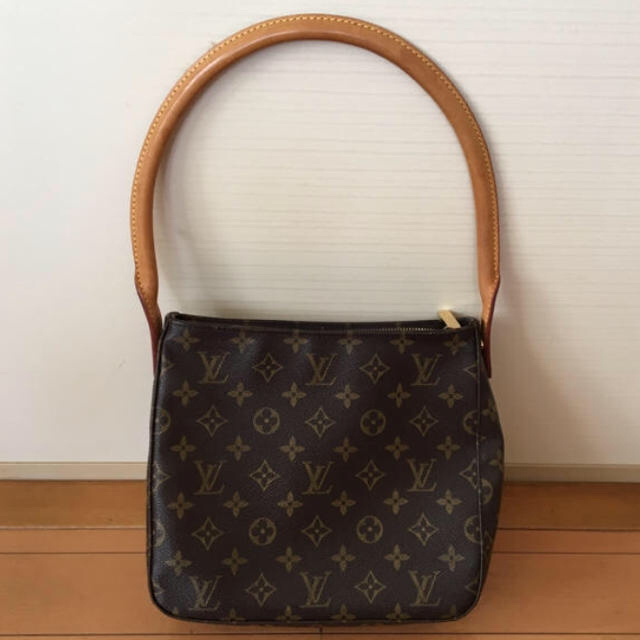 LOUIS VUITTON(ルイヴィトン)のルイヴィトン  ルーピング レディースのバッグ(ハンドバッグ)の商品写真