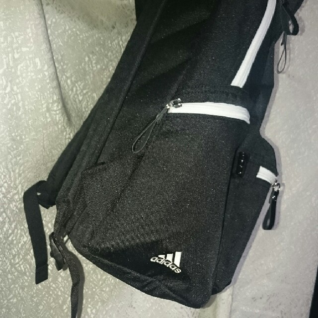 adidas(アディダス)の新品☆adidasリュック(17L) レディースのバッグ(リュック/バックパック)の商品写真