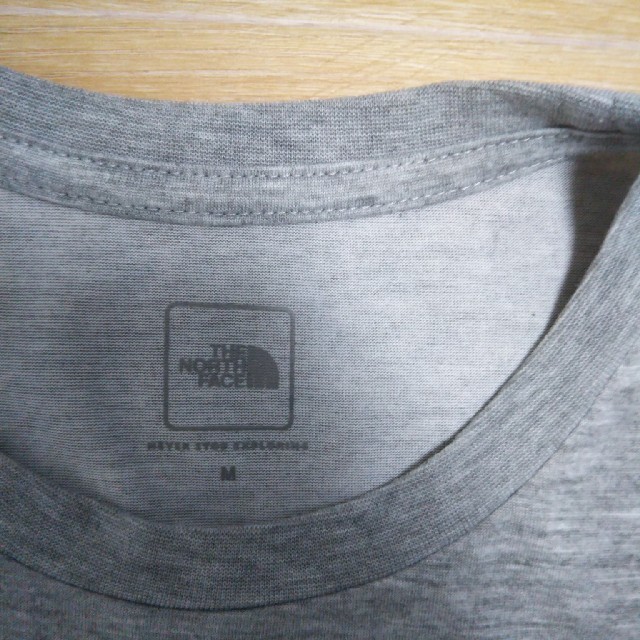 THE NORTH FACE(ザノースフェイス)の^_^様専用　NORTH FACE長袖Tシャツ  BOXロゴ メンズのトップス(Tシャツ/カットソー(七分/長袖))の商品写真
