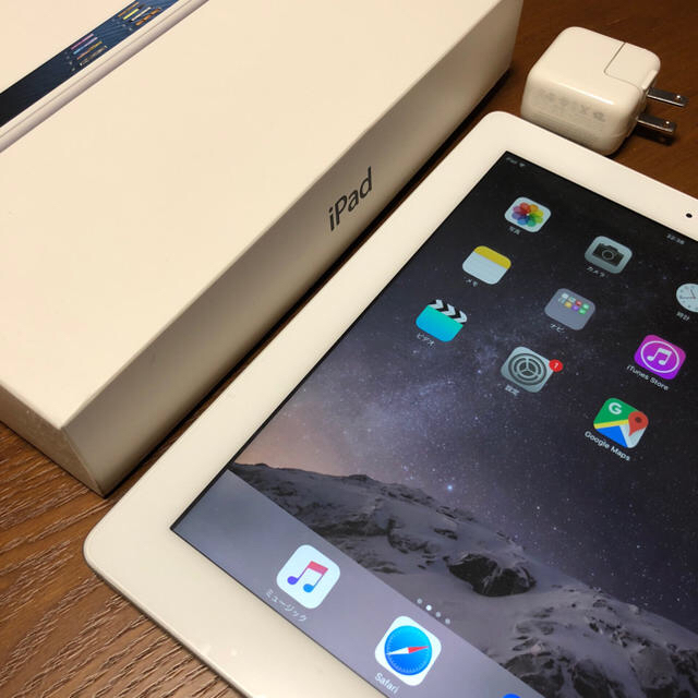 iPad 第4世代 Retinaディスプレイ ホワイト 16GB Wi-Fi