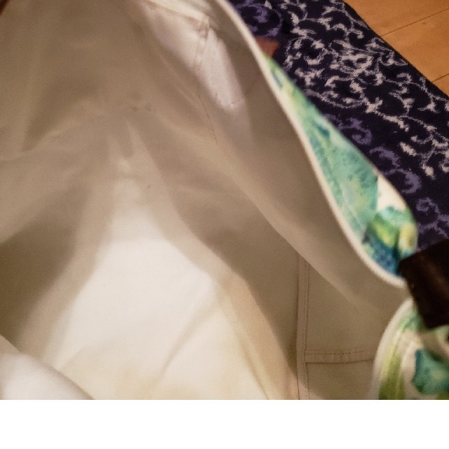 LONGCHAMP(ロンシャン)のLONGCHAMP　ロンシャン　花柄　大きめ　可愛い　レア　柄　トートバッグ レディースのバッグ(トートバッグ)の商品写真