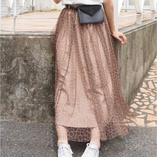 MERCURYDUO(マーキュリーデュオ)のインナーペチ付きレオパードチュールスカート レディースのスカート(ロングスカート)の商品写真