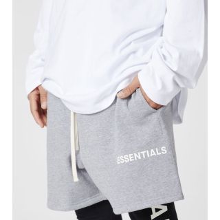 フィアオブゴッド(FEAR OF GOD)の本日限定価格 Essentials Graphic Sweat Shorts M(ショートパンツ)