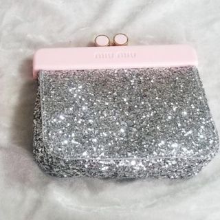 ミュウミュウ(MIU MIU)のミュウミュウ フルールダルジャン 限定ポーチ 新品未使用未開封 新作(ポーチ)