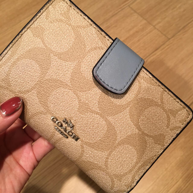 COACH(コーチ)のcoach 二つ折り財布 レディースのファッション小物(財布)の商品写真