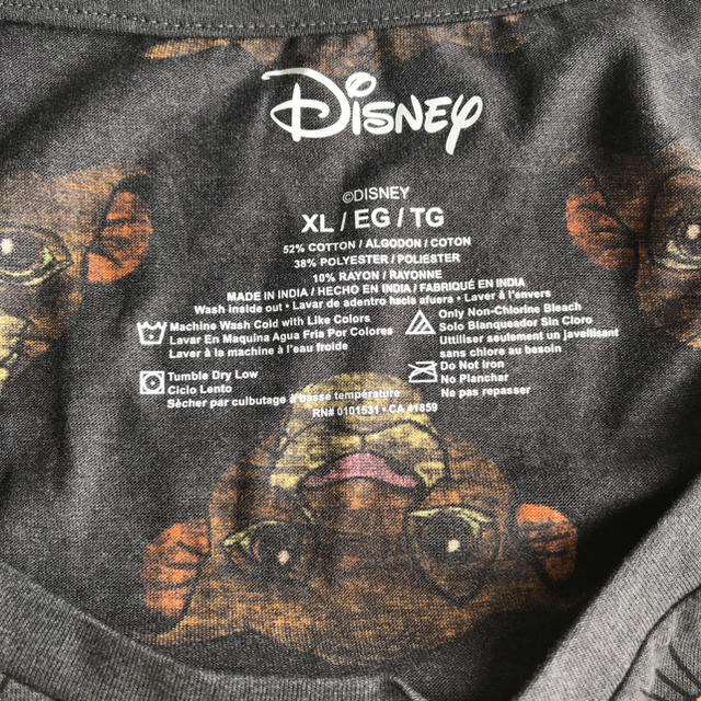 Disney(ディズニー)のグレー シンバ  総柄Tシャツ レディースのトップス(Tシャツ(半袖/袖なし))の商品写真