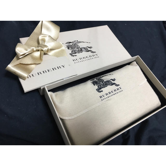 BURBERRY(バーバリー)のBurberry 長財布 未使用品 レディースのファッション小物(財布)の商品写真