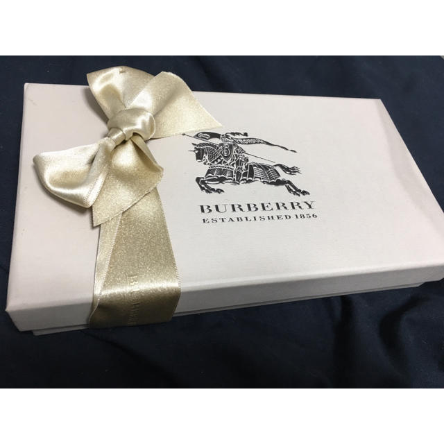 BURBERRY(バーバリー)のBurberry 長財布 未使用品 レディースのファッション小物(財布)の商品写真