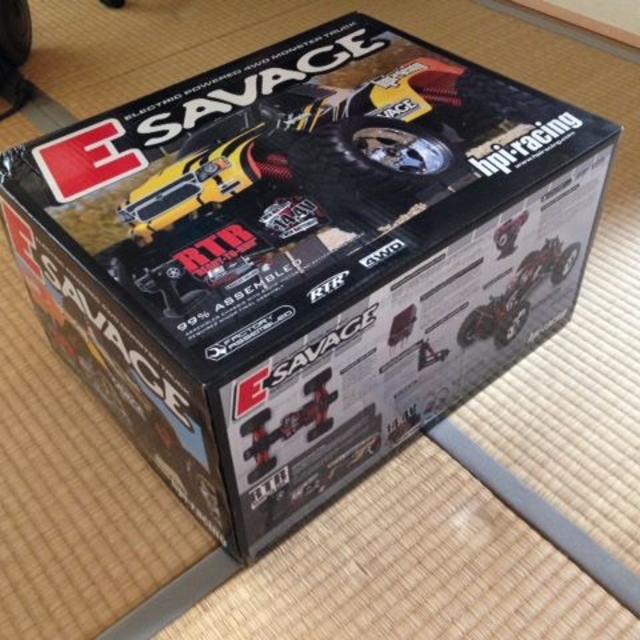 hpi eサベージ 工場完成品　新品未開封 送料込み エンタメ/ホビーのおもちゃ/ぬいぐるみ(ホビーラジコン)の商品写真