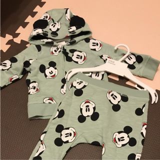 エイチアンドエム(H&M)の新品♡ミッキー柄♡セットアップ(パンツ)