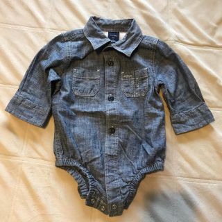 ベビーギャップ(babyGAP)の【美品】ベビーギャップ デニムシャツ ７０サイズ (シャツ/カットソー)