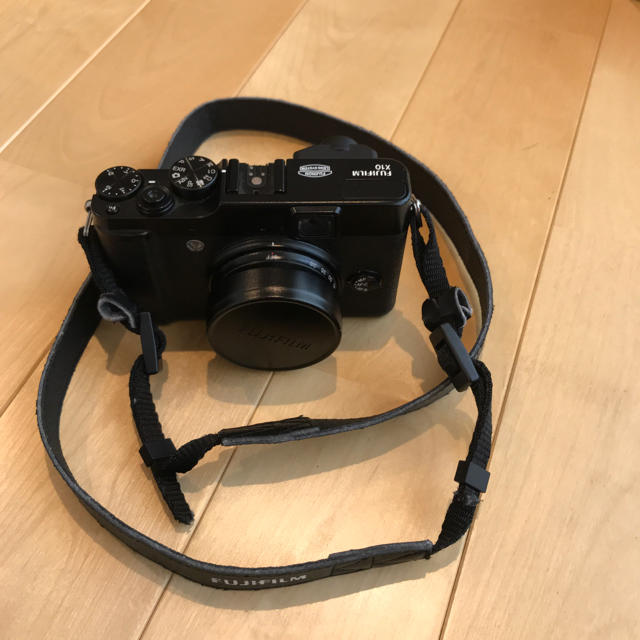 富士フイルム - FUJIFILM x10 中古 値下げしました！の通販 by モコモコちゃん｜フジフイルムならラクマ