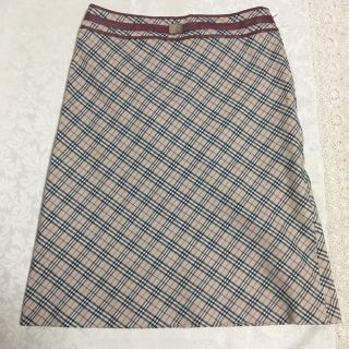 バーバリーブルーレーベル(BURBERRY BLUE LABEL)の美品  バーバリー  ストレッチ入りスカート(ひざ丈スカート)