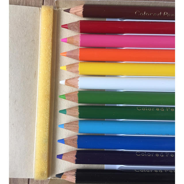 三菱鉛筆(ミツビシエンピツ)の未使用！ 色鉛筆 12色 みつびし色鉛筆 エンタメ/ホビーのアート用品(色鉛筆)の商品写真