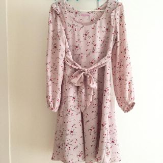 フラワーフリルワンピース(ひざ丈ワンピース)