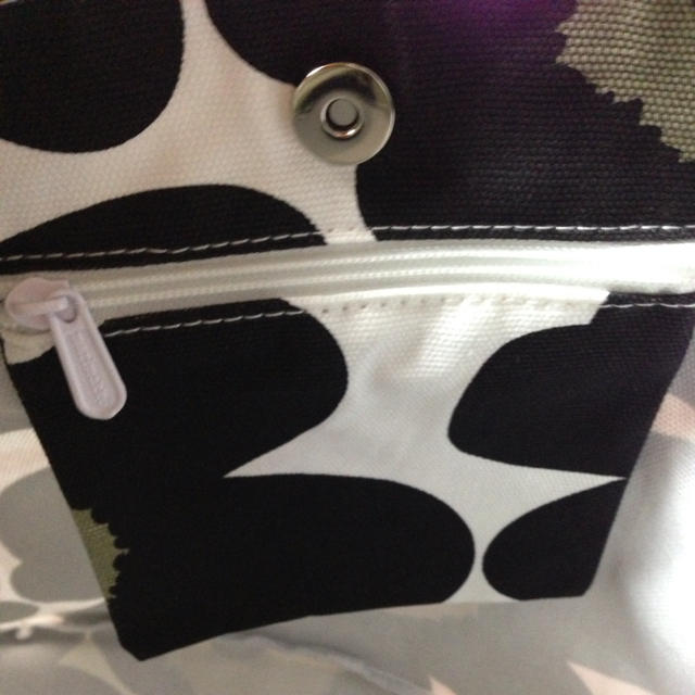marimekko(マリメッコ)のマリメッコ ウニッコ ショルダーバッグ レディースのバッグ(ショルダーバッグ)の商品写真