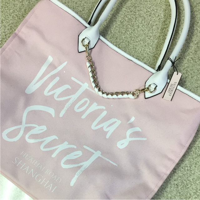Victoria's Secret(ヴィクトリアズシークレット)のヴィクトリアズシークレット  トートバック  新品 レディースのバッグ(トートバッグ)の商品写真