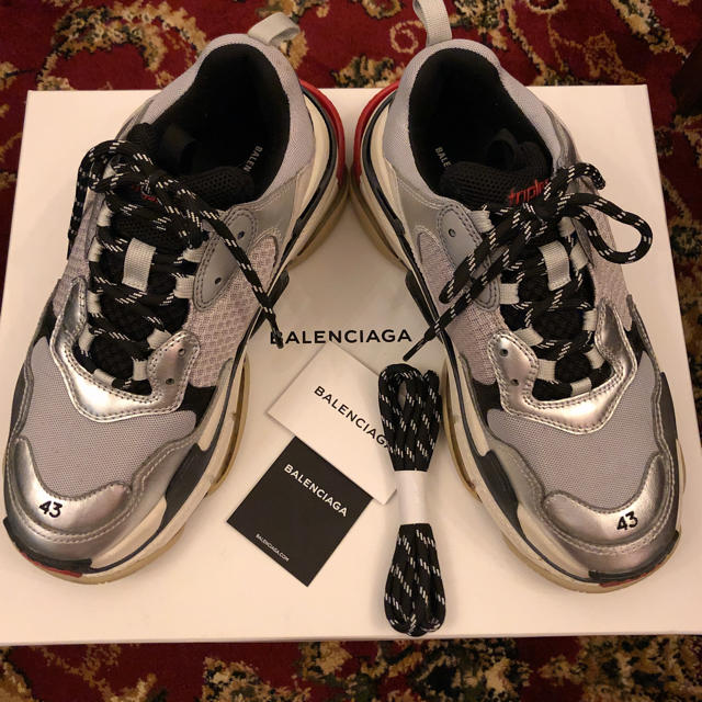 Balenciaga（バレンシアガ）Triple S シルバー 43