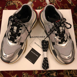 バレンシアガ(Balenciaga)のBalenciaga（バレンシアガ）Triple S シルバー 43(スニーカー)