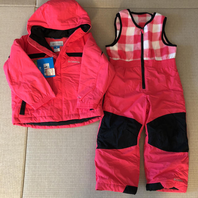 Columbia(コロンビア)のColumbia 新品未使用 スキーウェア サイズ110 キッズ/ベビー/マタニティのキッズ服女の子用(90cm~)(その他)の商品写真