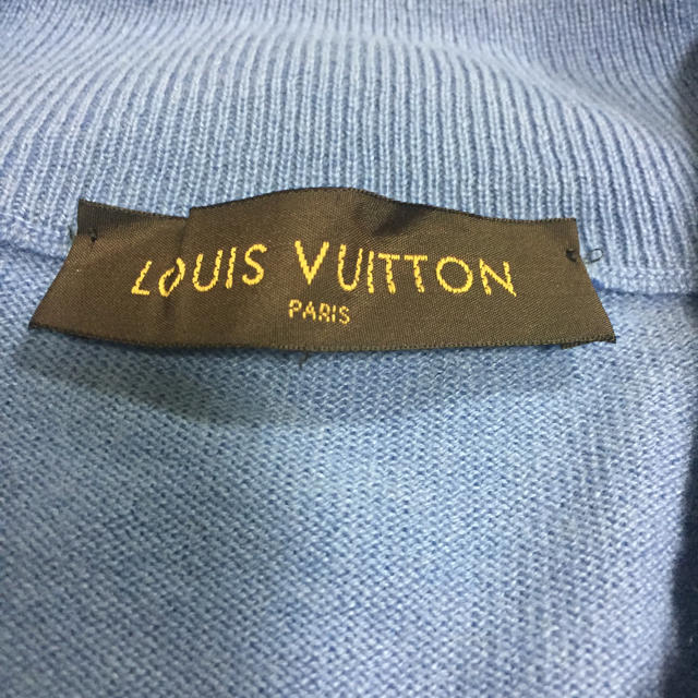 LOUIS VUITTON(ルイヴィトン)のこもも様専用 ルイヴィトン カシミヤ セーター カーディガン 美品！ メンズのトップス(カーディガン)の商品写真