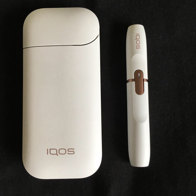 IQOS(アイコス)の週末セール！！クーポン利用で1000円引き！IQOS美品付属品付 メンズのファッション小物(タバコグッズ)の商品写真